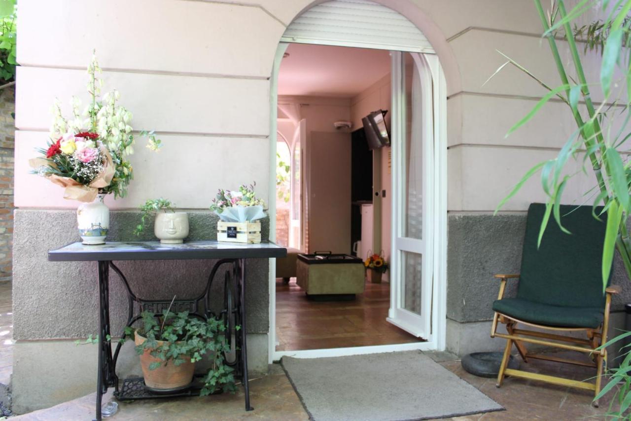Garden Center Apartment Novi Sad Ngoại thất bức ảnh